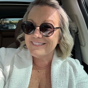 Meet your Posher, Kay